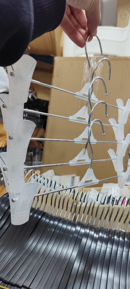 Perchas Broche Transparentes Adulto - Imagen 3