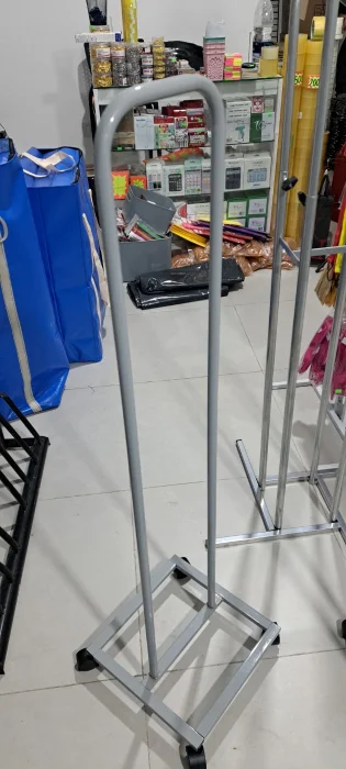 Porta Perchas Grande con Ruedas