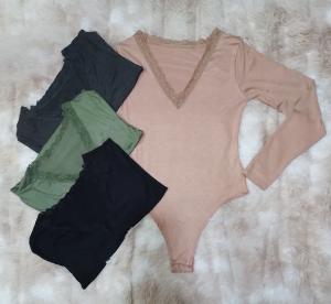 Body Manga Larga, Escote  V con Puntilla