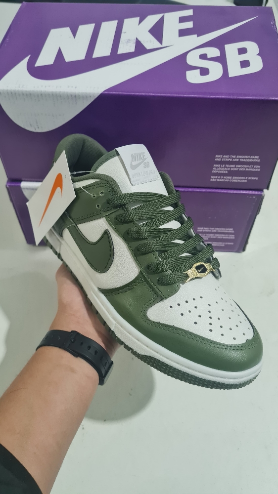 Nike Sb Dunk Verde Militar Importado - Imagen 2