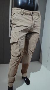 Pantalón Cargo de Gabardina