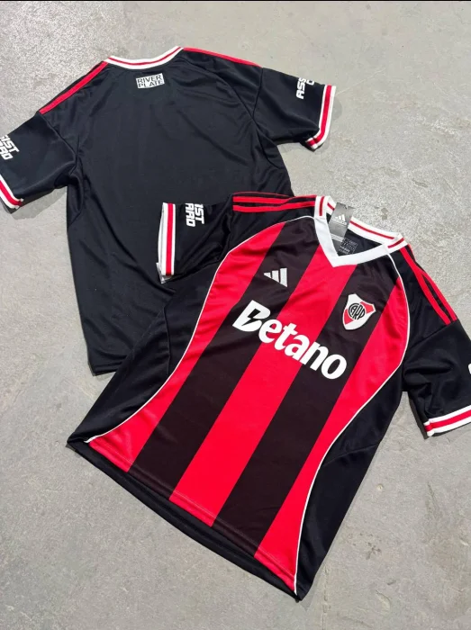 Nueva Camiseta de River Suplente 2025/2026