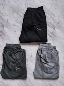 Jogger Nike sin Puño - Miniatura 5