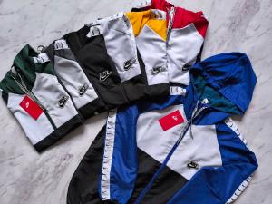 Rompeviento Nike