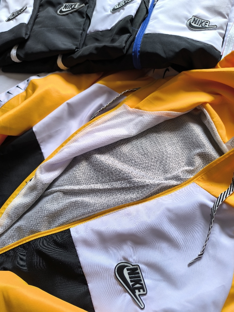 Campera Rompeviento - Imagen 3
