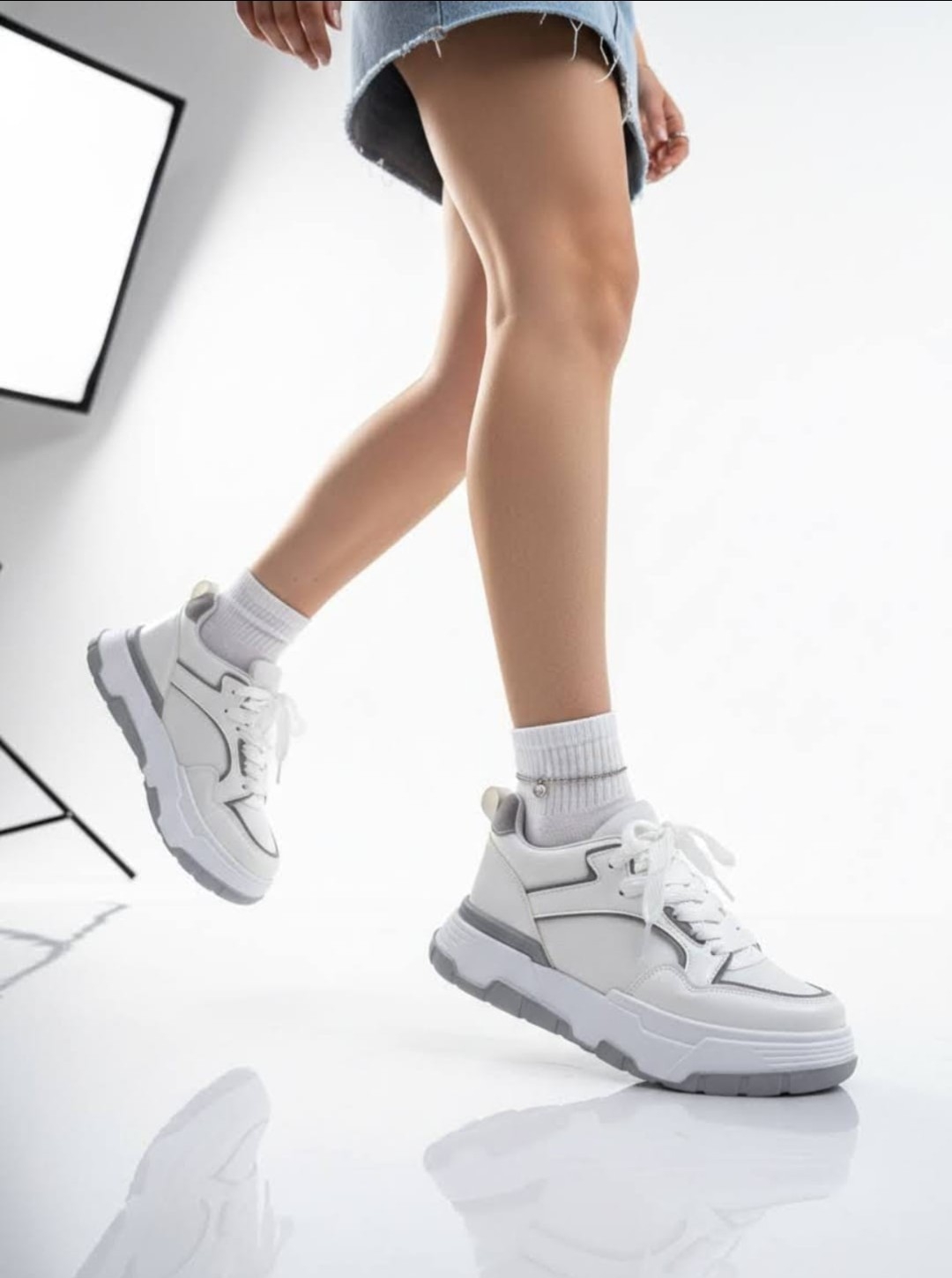 2025 Zapas - Imagen 3