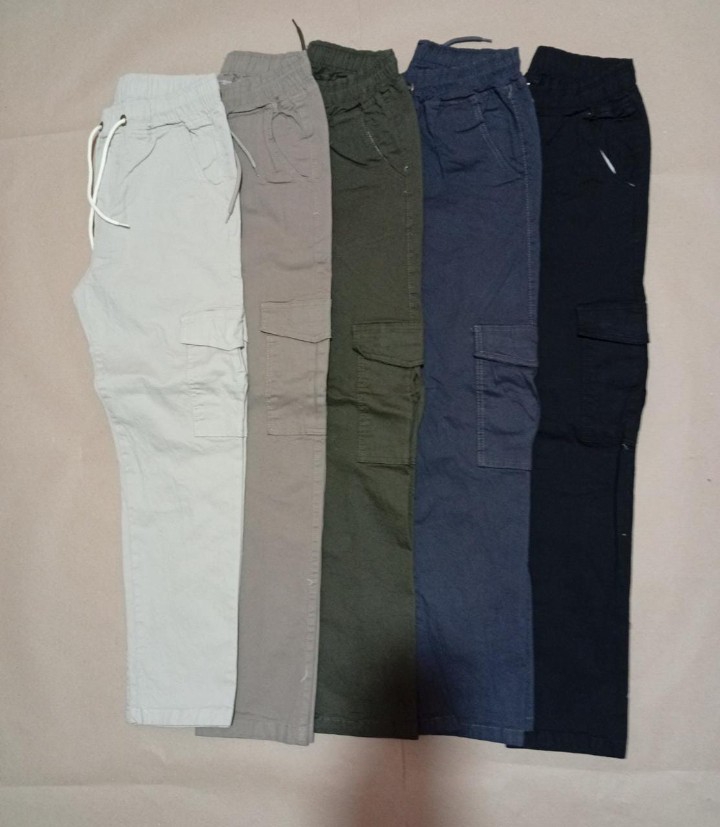 Pantalón Cargo con Elástico en la Cintura y Recto - Imagen 4