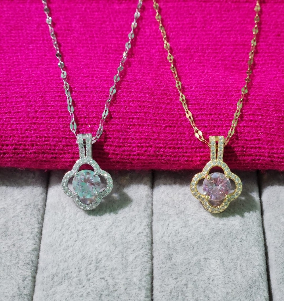 Cadena con Dije de Acero Dorado - Imagen 2