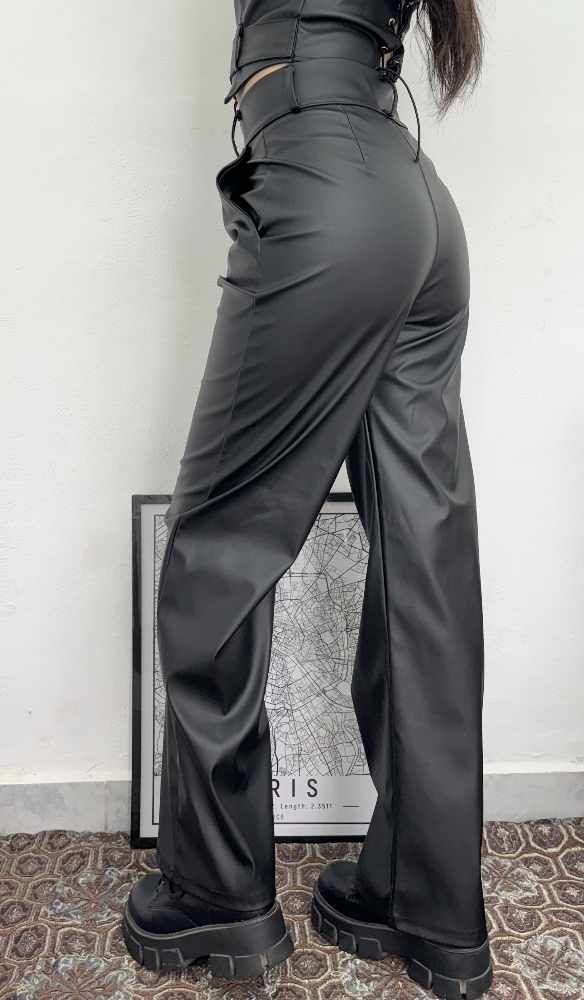 Pantalón Wide Led de Cuerina - Imagen 2