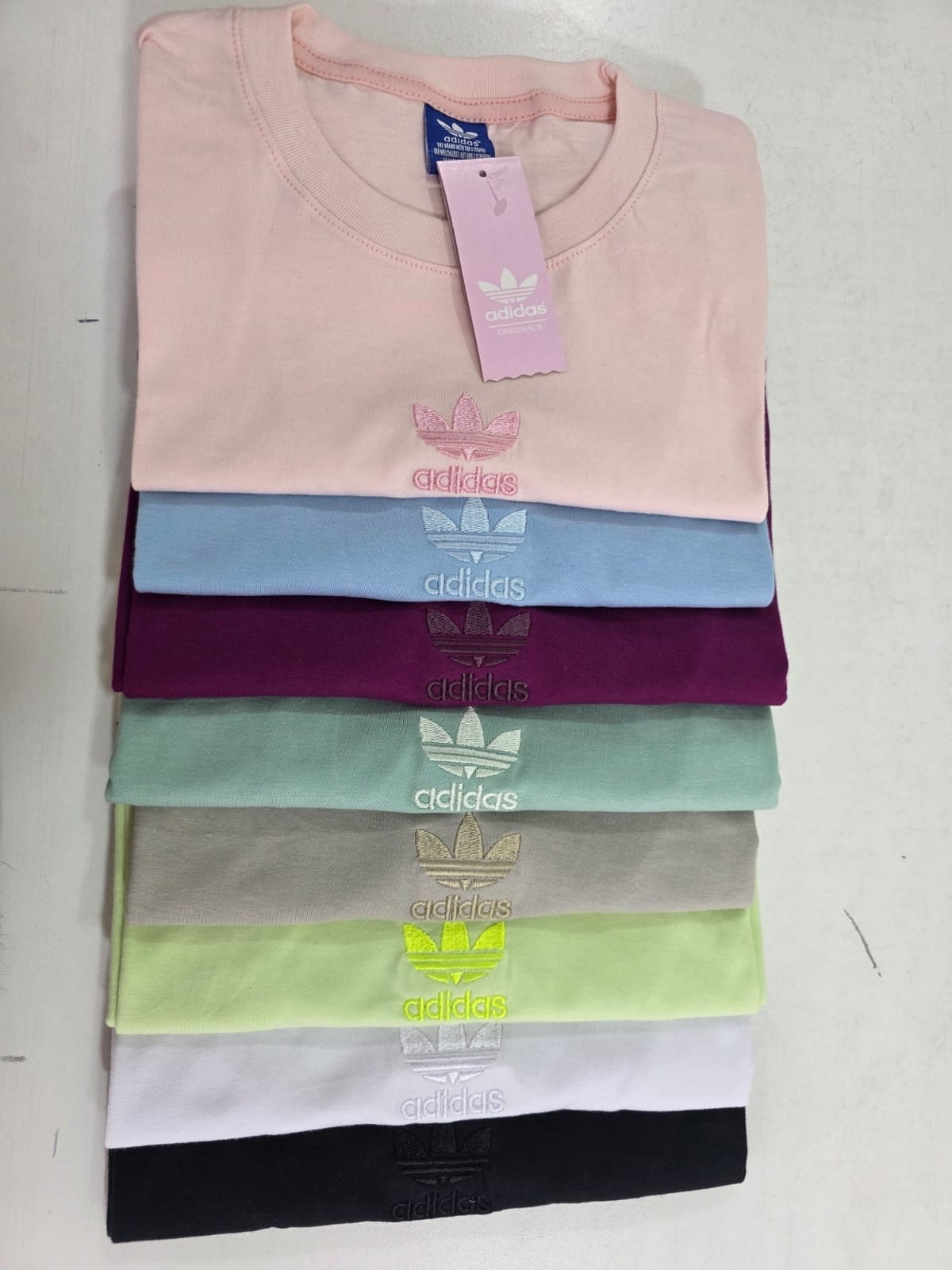 Remeras Logos Bordados Ad - Imagen 5