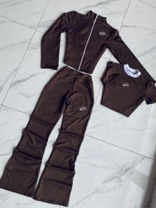 Trio Nike Oxford