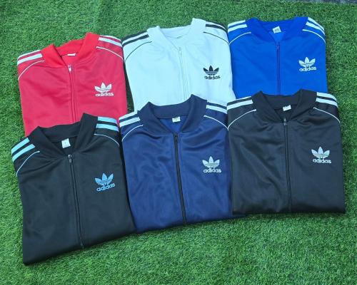 Campera Retro Adi - Miniatura 2