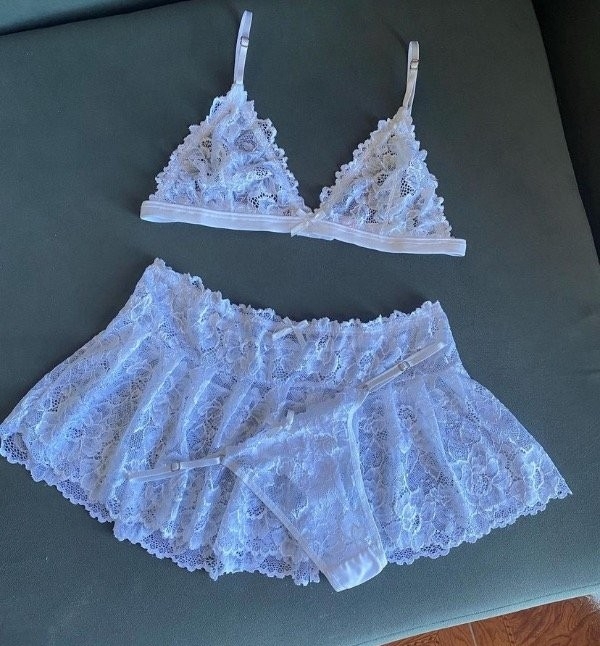 Conjunto Erótico de 3 Piezas con Pollera - Imagen 4