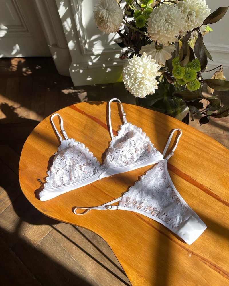 Conjunto Erótico de 3 Piezas con Pollera - Imagen 8