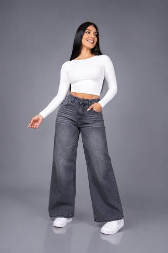 Wide Leg  Negro Gastado con Bigotes