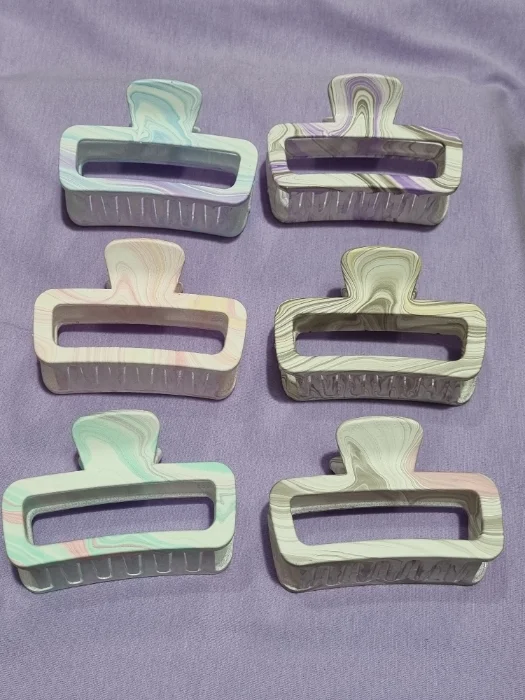 Broches