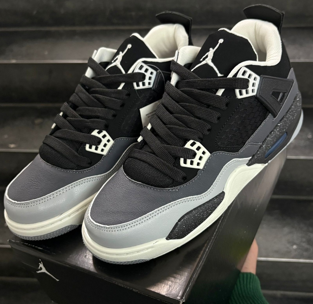 Jordan Retro 4 Blackgrey - Imagen 1