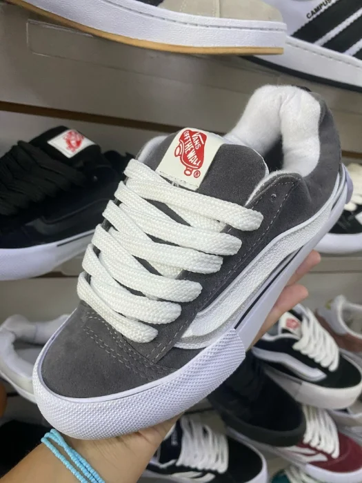 Vans Knu