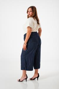 9701 Wide Leg Capri Curvy