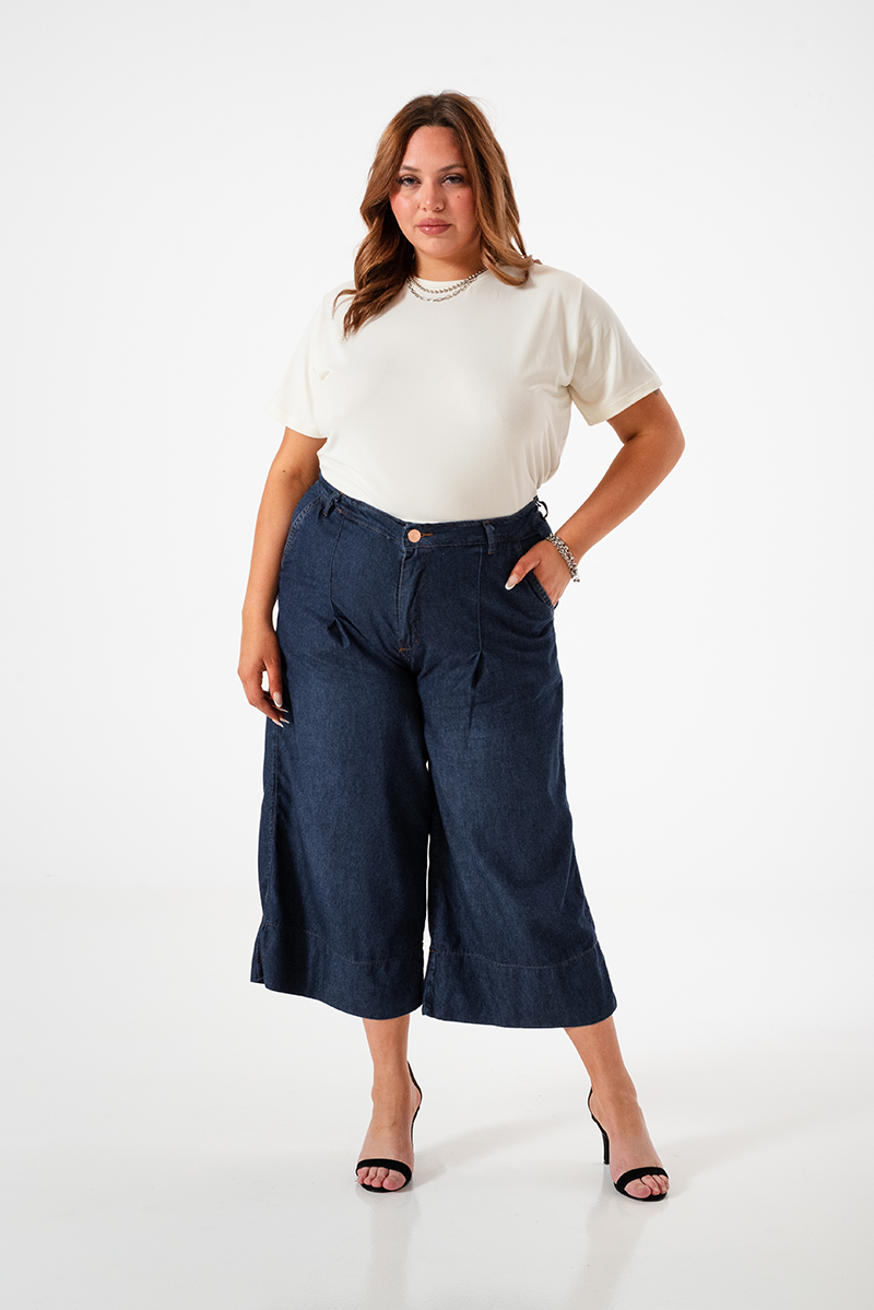 9701 Wide Leg Capri Curvy - HER%20JEANS-81.png