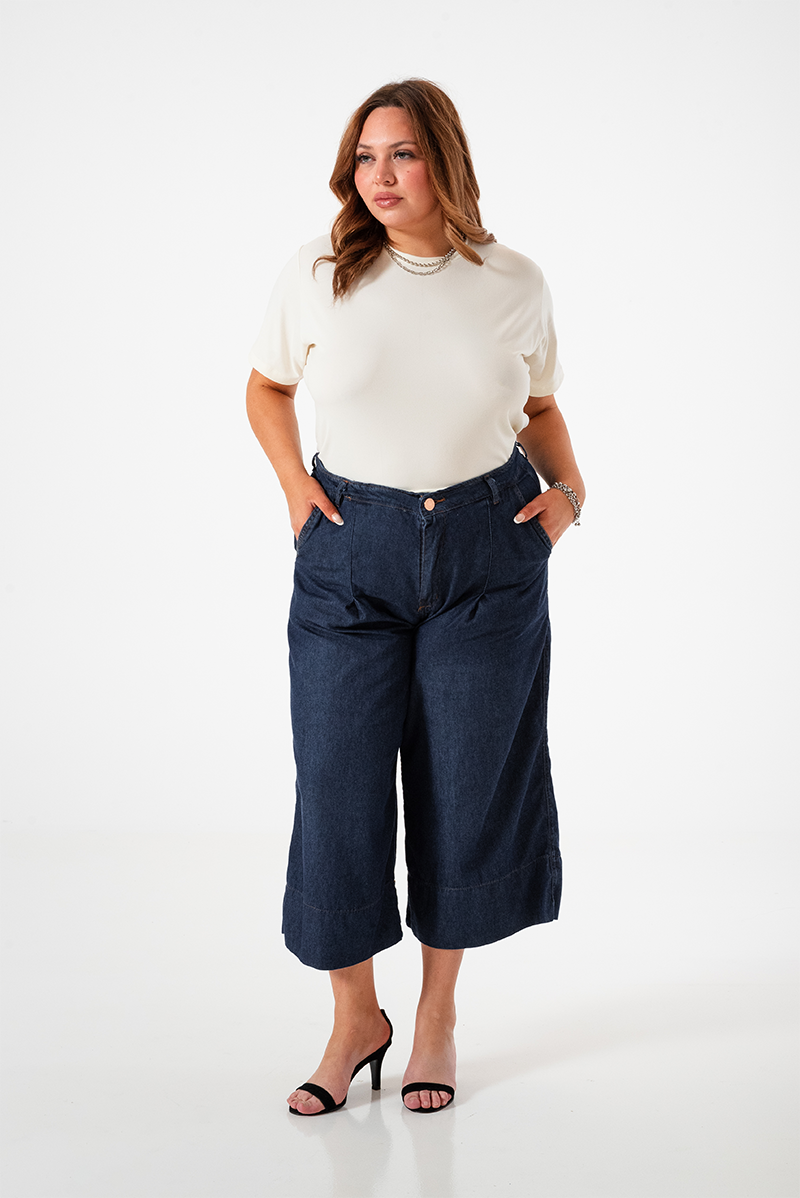 9701 Wide Leg Capri Curvy - HER%20JEANS-82.png