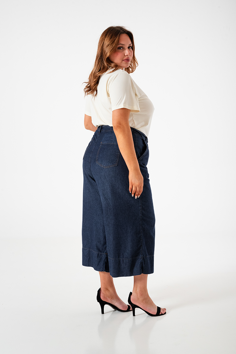 9701 Wide Leg Capri Curvy - HER%20JEANS-85.png