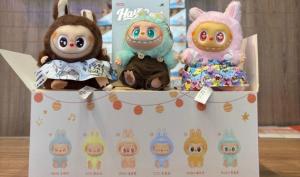 Peluche Labubu con Ropa