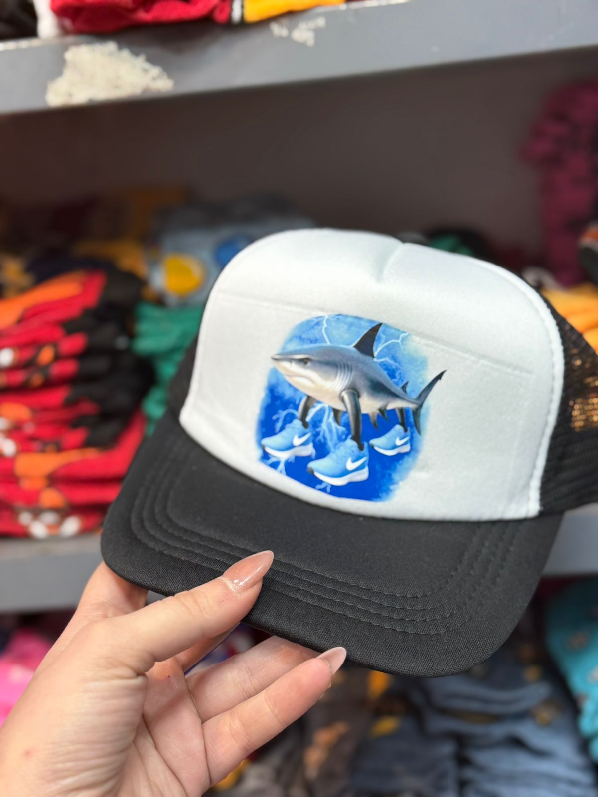 Gorras Trucker Estampadas - WhatsApp%20Image%202025-08-04%20at%2008.19.39.jpeg