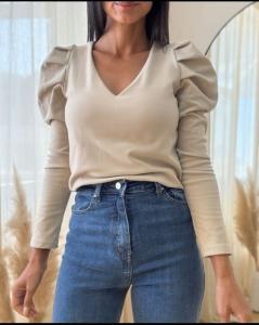 Remera Cuello V Princesa
