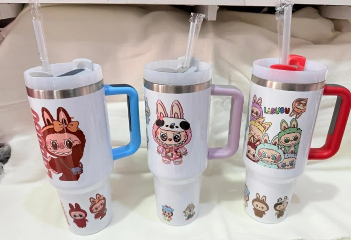 Vasos de Labubu