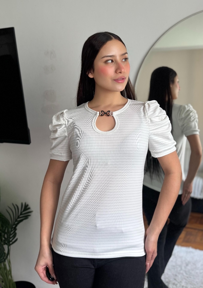 Princesa Escote con Argolla Manga Corta - Imagen 2