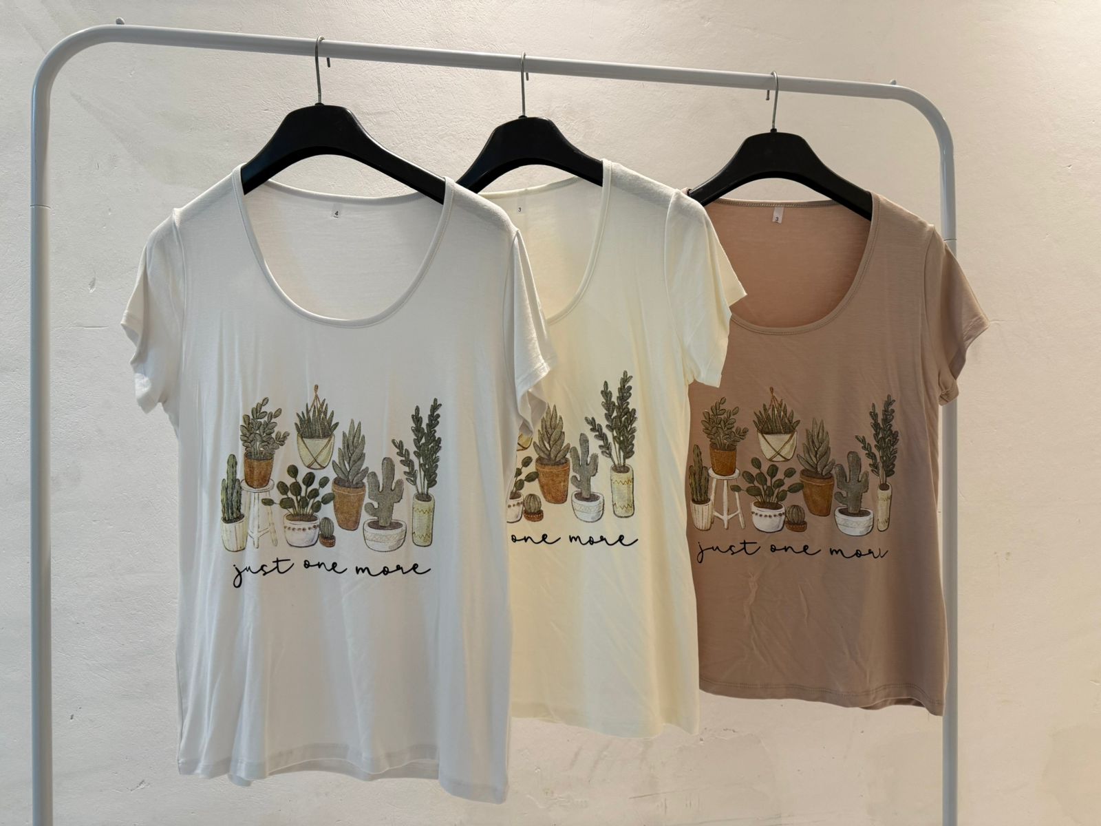 Remera Maceta - WhatsApp%20Image%202025-08-06%20at%2010.46.42.jpeg