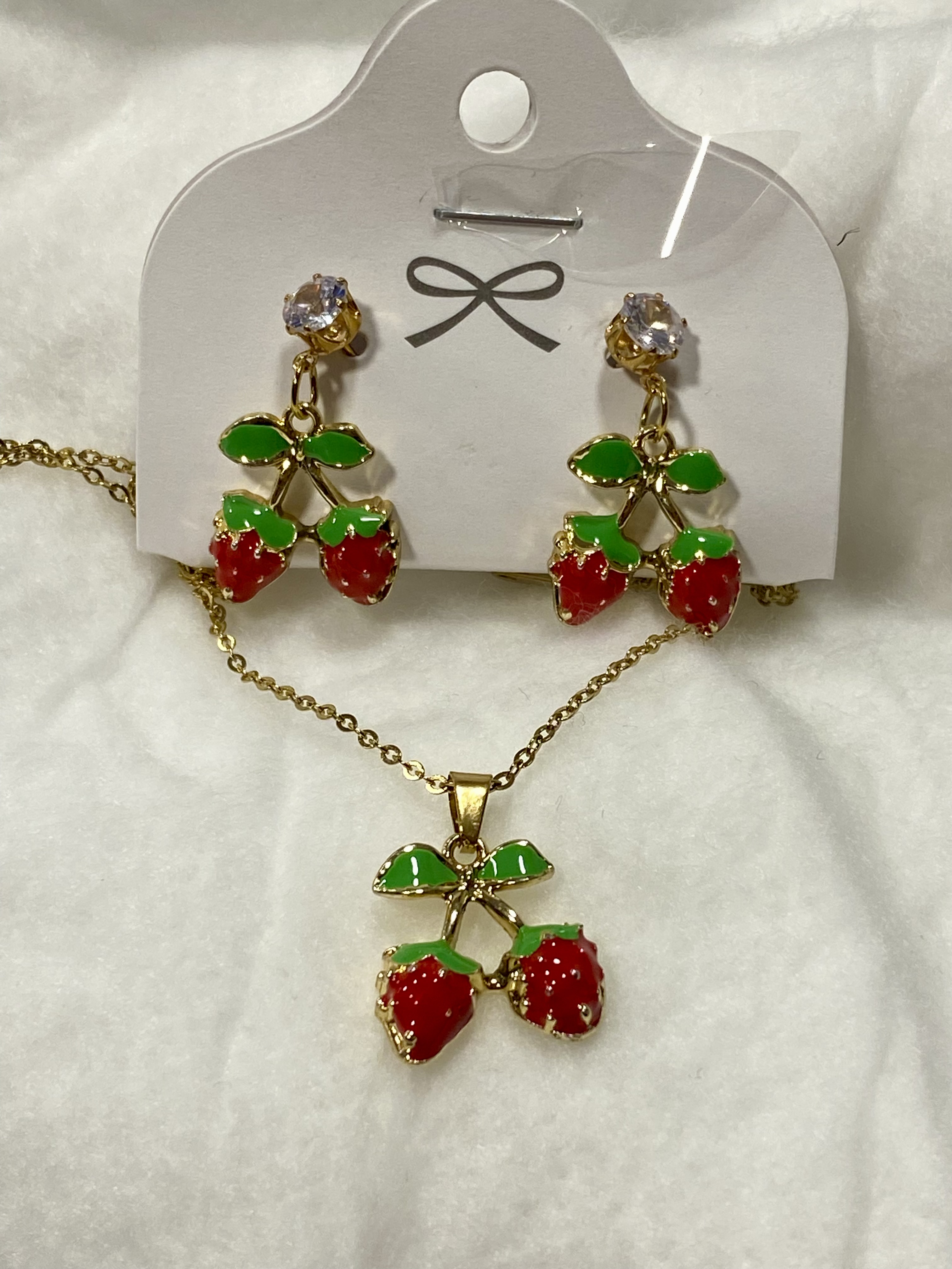 Conjunto Collar y Aros de Cereza Frutilla - IMG_4477.jpeg