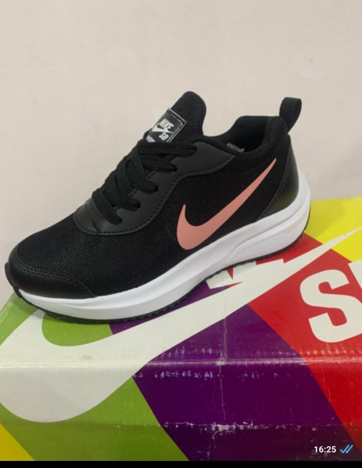 Zapatillas Nike - Imagen 2