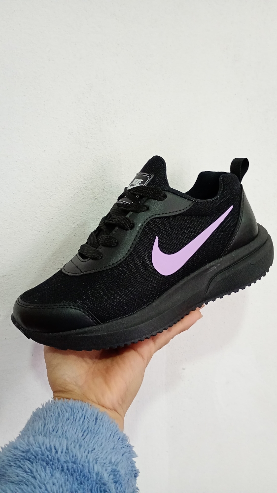 Zapatillas Nike - Imagen 4