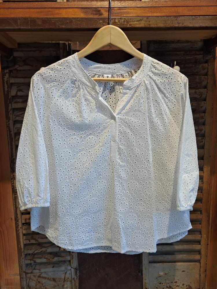 C300 Blusa Mao Broderie 3/4 - Imagen 2