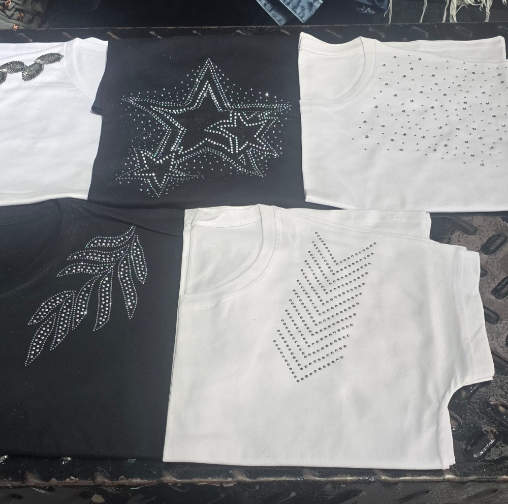 Remera Especial con Stras - Imagen 3