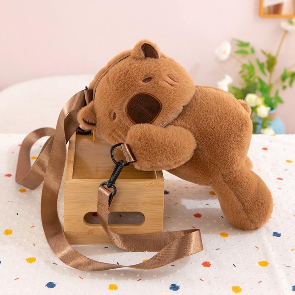 Mochila Peluche Morral Capibara - Imagen 2