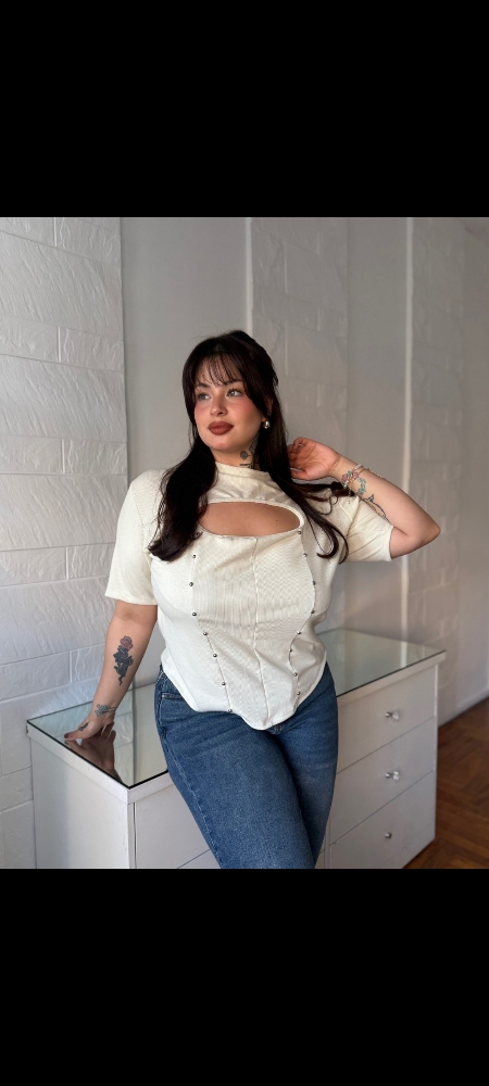 Remera Tachas Curvy - Imagen 7