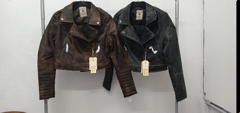 Campera Eco Cuero Santelon Batik - Imagen 3