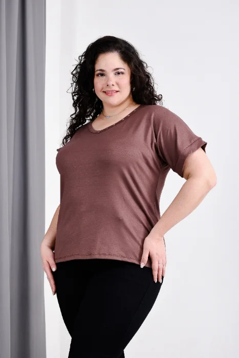 Remera Oversise  con Tachas