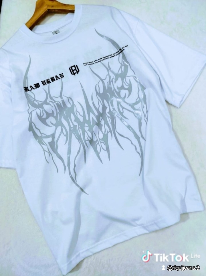 Remera Oversize  Algodon Peinado  Linda Calidad y Acado de Costura de Hombro a Hombro - Imagen 2