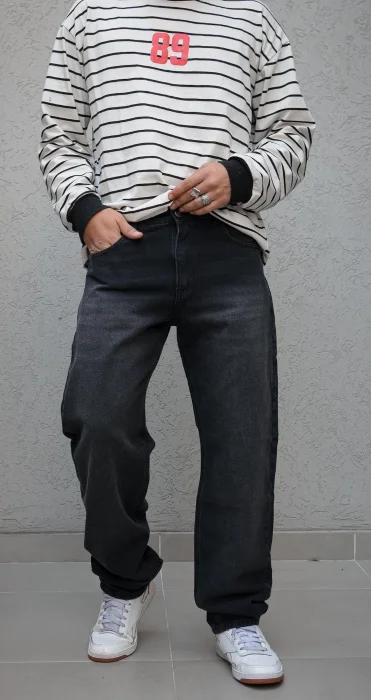 Moom Regular Gris Lavado Láser Cn Bigotes