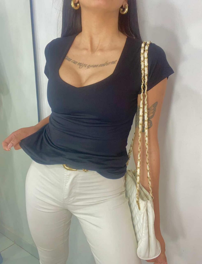 Remera Escote Espejo - Imagen 2