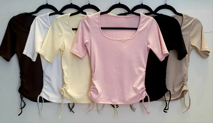 Remera con Tiras Laterales