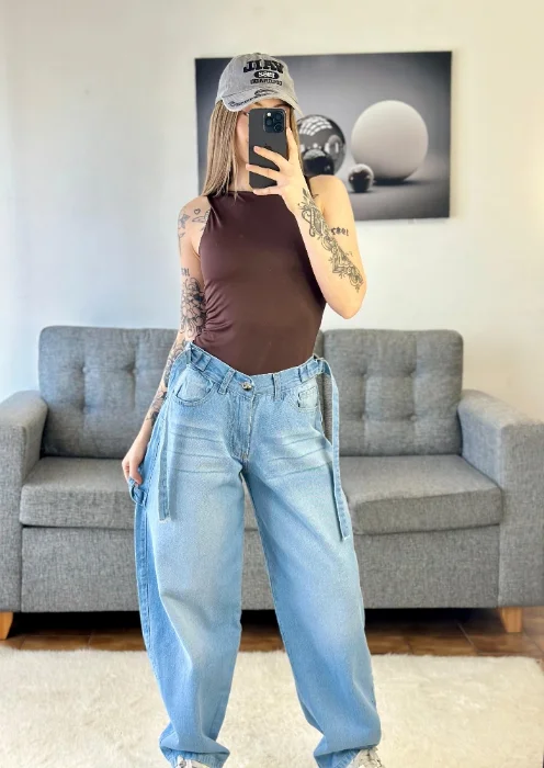 Baggy Celeste con Reguladores y Localidado con Bigotes