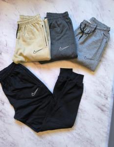 Pantalon Nike Rustico con Puño
