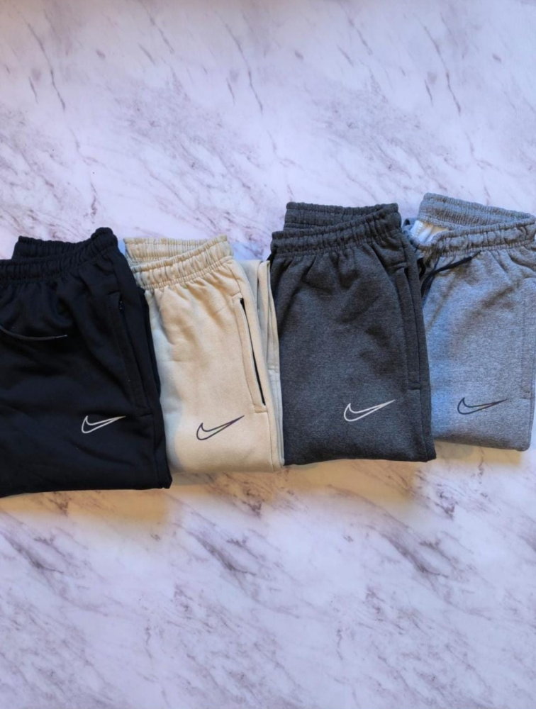 Pantalon Nike Rustico con Puño - Imagen 5