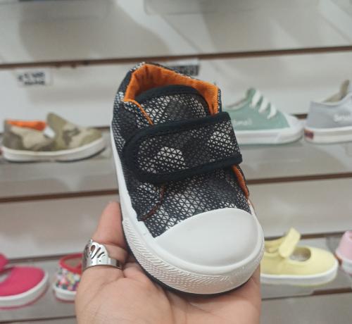 Zapatillas Livianas Bebe Varios Colores