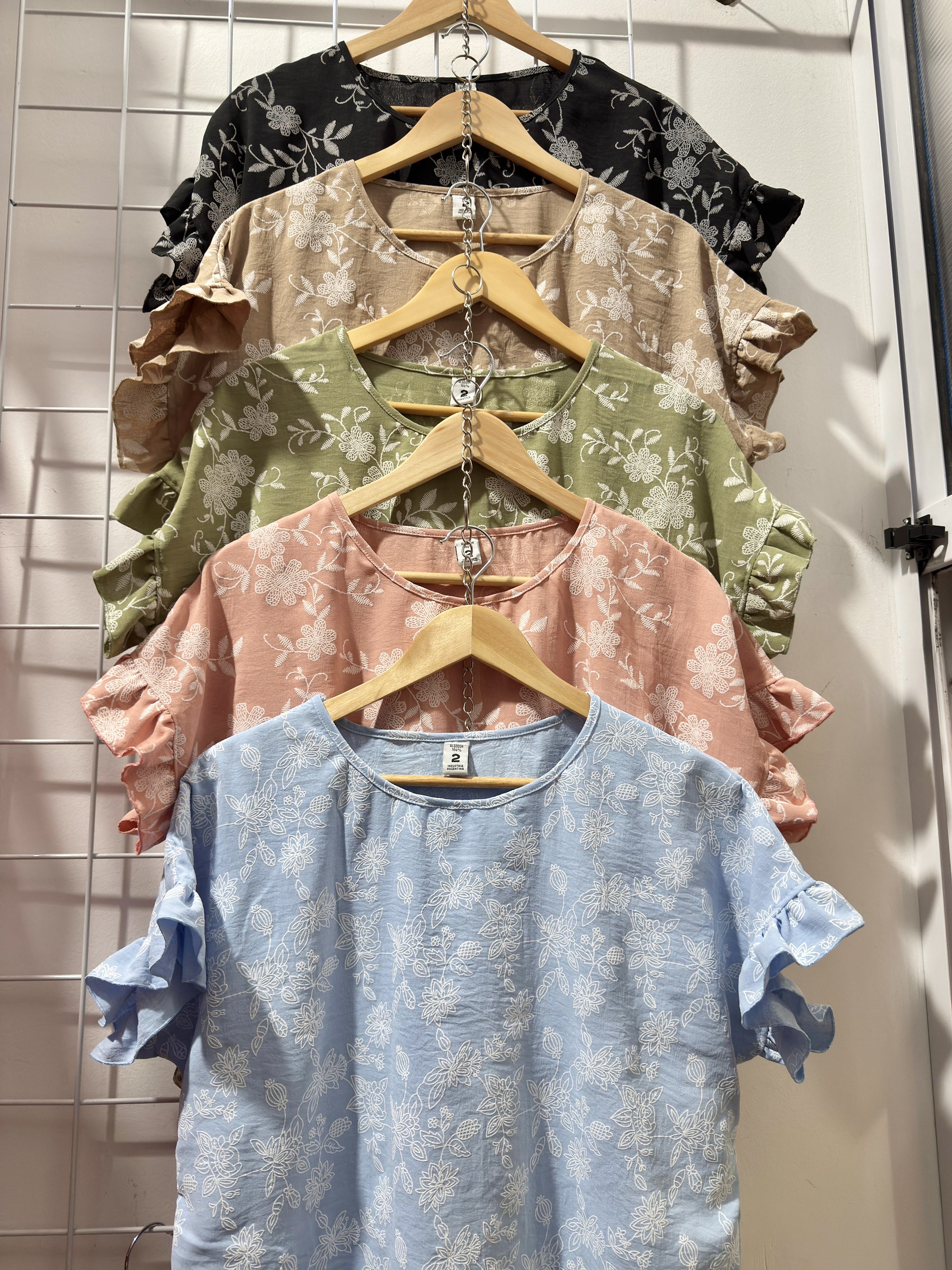 Blusa de Cey Estampado - 5f5c4469-abf2-4a19-b80b-b7dc70383732.jpeg
